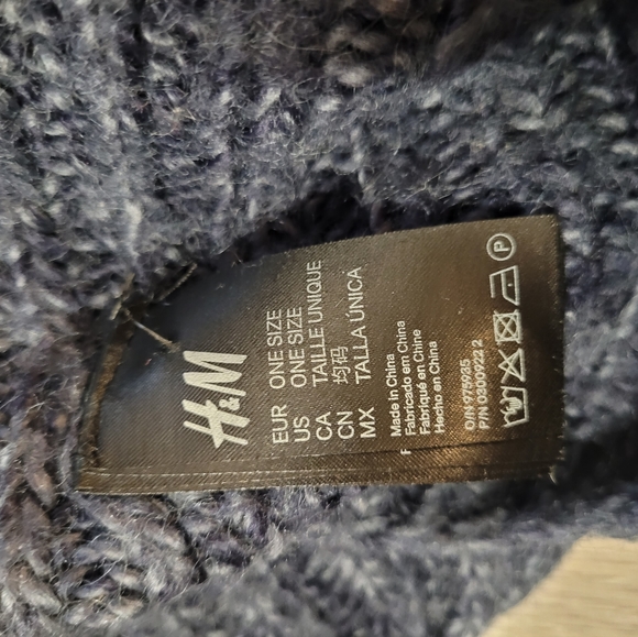 *4for20🤩* H&M infinity knitted scarf - Picture 3 of 3